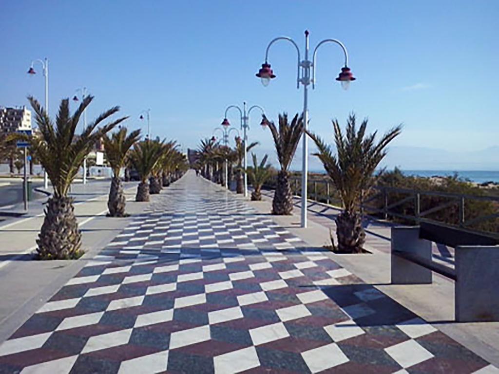 Infinity Luxury Sea View Apartment With Private Garden Arenales del Sol Exterior photo